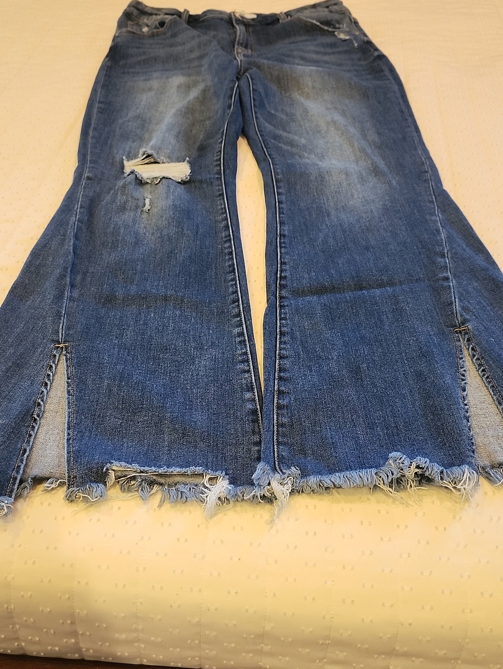 Risen Women's Distressed Blue Jeans Flare Bottom Sz 1X - Picture 6 of 12